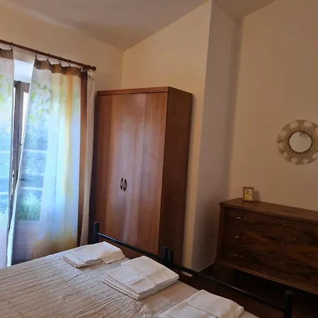 Rifugio La Mesta 호텔 *